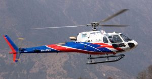 मनाङ एयरको हेलिकोप्टर सोलुखुम्बुमा दुर्घटनाग्रस्त